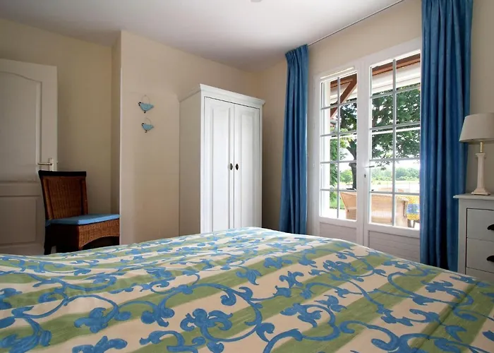 Villa With Garden Near Beautiful Golf Course